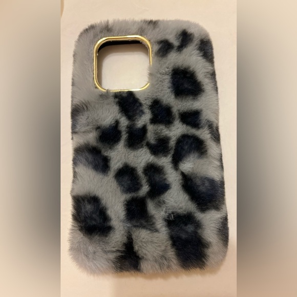 iPhone 14 ProMax Plush Leopard Designed Soft Phone Case NWOT - Picture 4 of 7